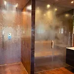 Rusinsky Dvor S Privatnym Wellness *
