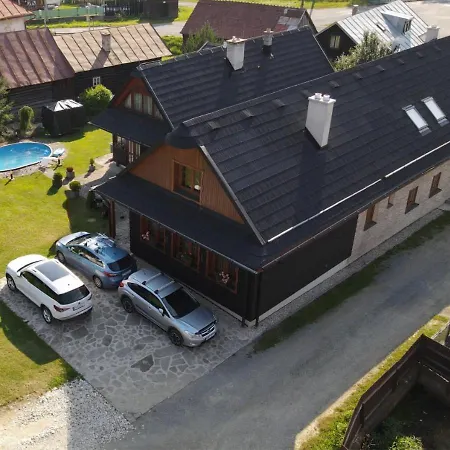 Rusinsky Dvor S Privatnym Wellness فيلة