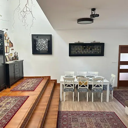 וילה Rusinsky Dvor S Privatnym Wellness