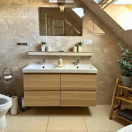 וילה Rusinsky Dvor S Privatnym Wellness *