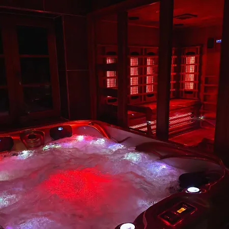 فيلة Rusinsky Dvor S Privatnym Wellness *