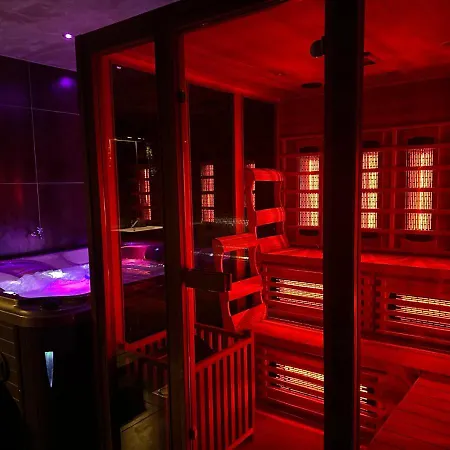 Rusinsky Dvor S Privatnym Wellness * Maly Lipnik
