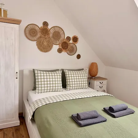 Rusinsky Dvor S Privatnym Wellness فيلة