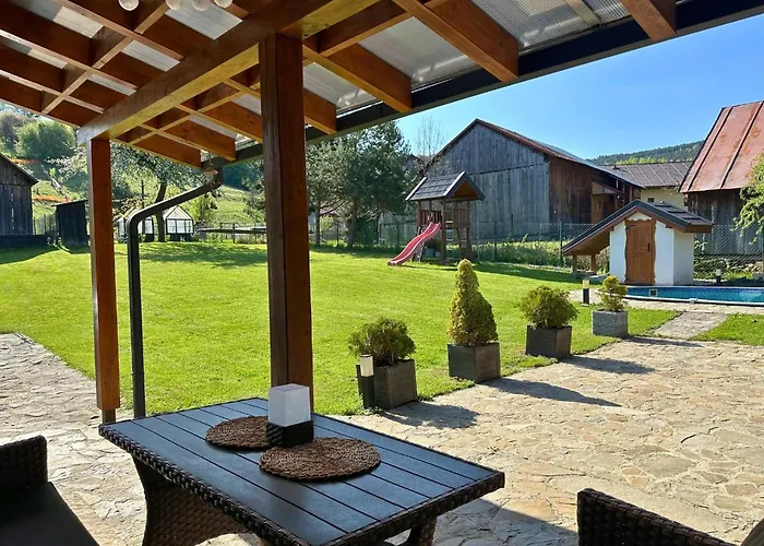 Rusínsky Dvor S Privátnym Wellness Villa *